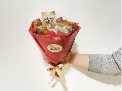 Подарочный букет из сухофруктов и орехов "Маме"