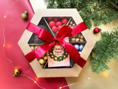 Подарочный набор конфет и орешков Новый Год